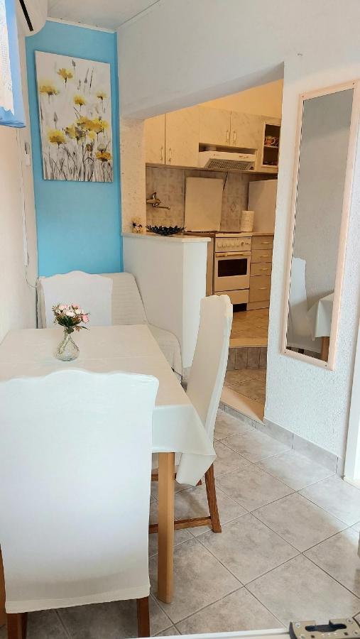Apartment Jerolima Dugi Rat Eksteriør billede
