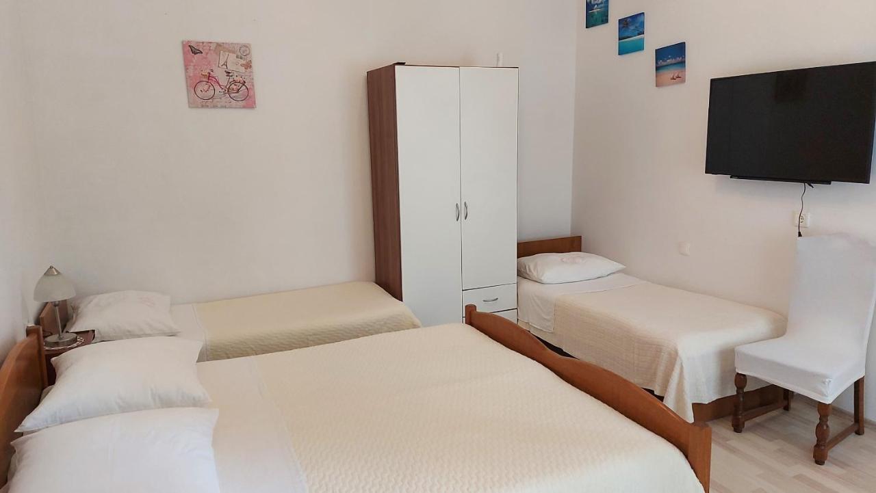 Apartment Jerolima Dugi Rat Eksteriør billede