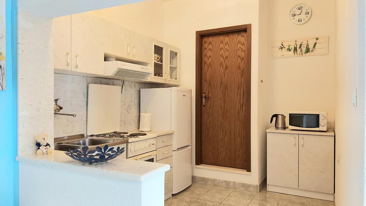 Apartment Jerolima Dugi Rat Eksteriør billede