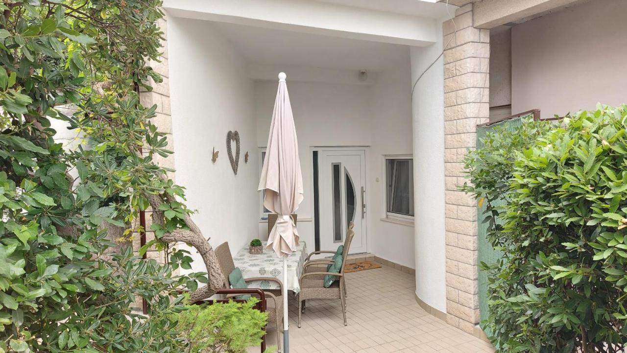 Apartment Jerolima Dugi Rat Eksteriør billede