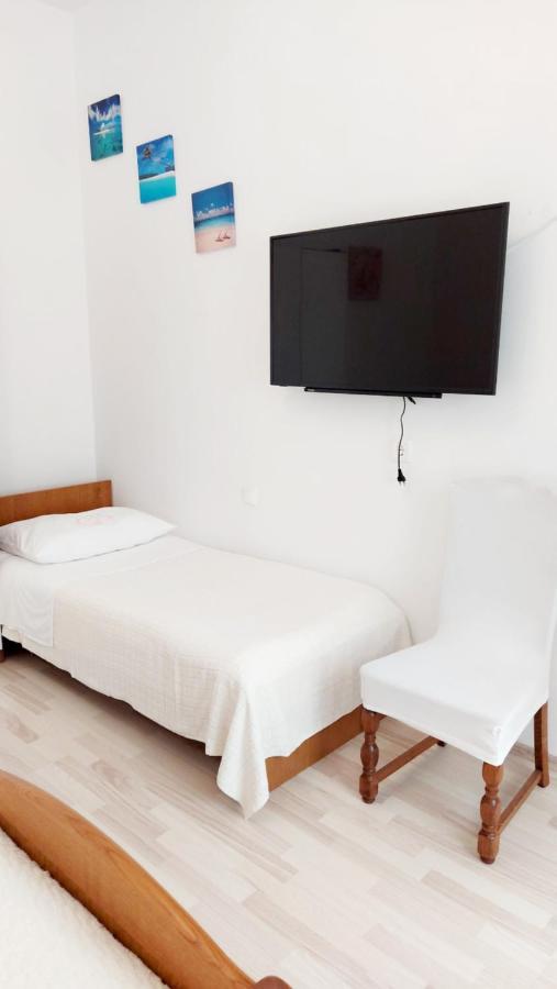 Apartment Jerolima Dugi Rat Eksteriør billede
